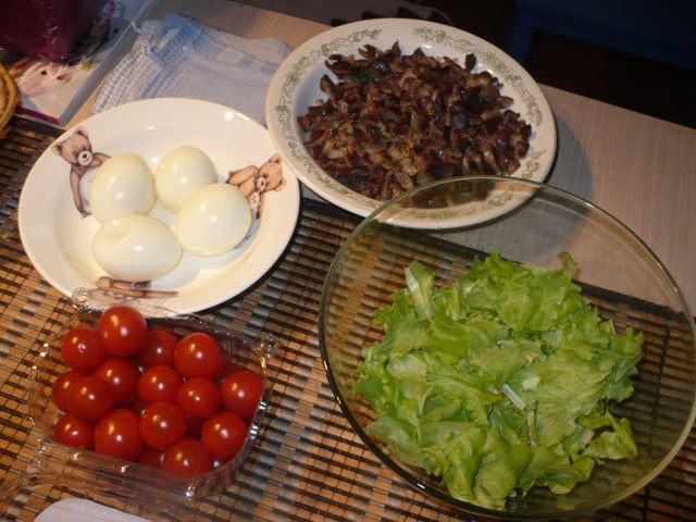 Салат с куриными желудками