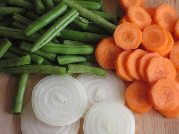 Кускус с грибами, креветками и стручковой фасолью