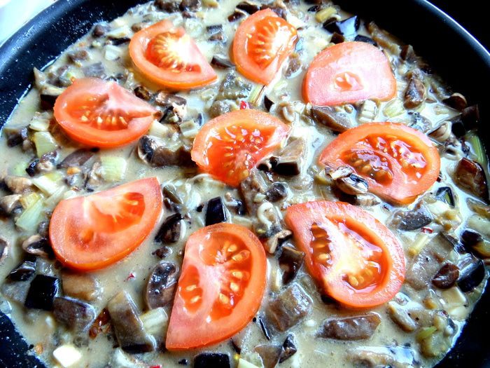 Фриттата из баклажанов с грибами