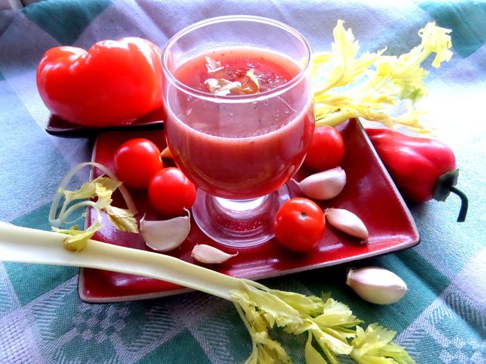 Котлетки на баклажане под сыром, с томатом