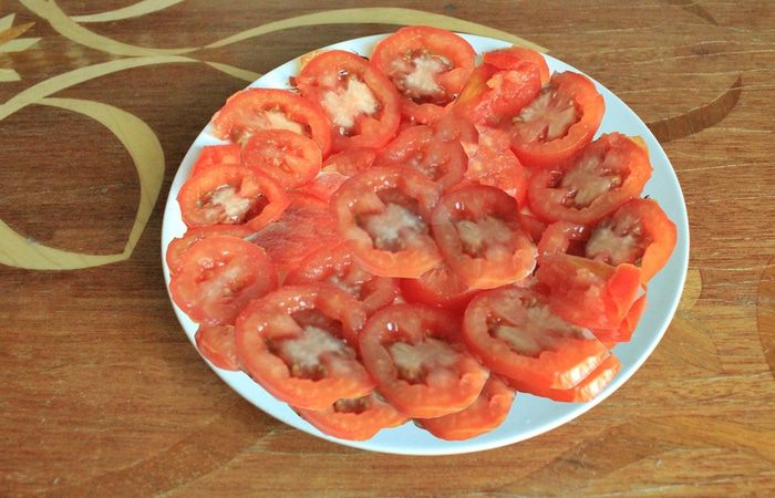 Макароны со шпинатом и помидорами