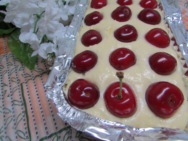 Кекс с вишней
