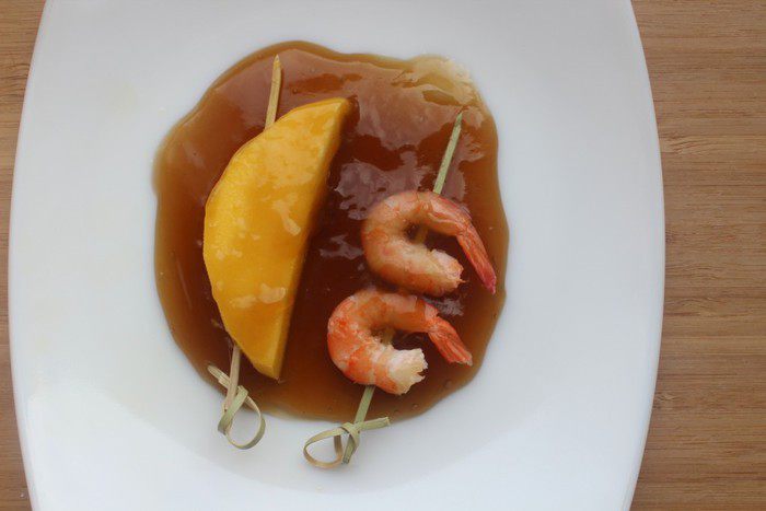 Шашлычки из креветок и манго от Марты Стюарт