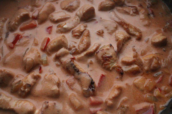 Тальятелле с гуляшом из индейки