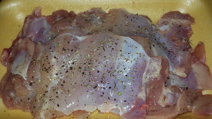 Рулетики из курицы со шпинатом и картофельное пюре