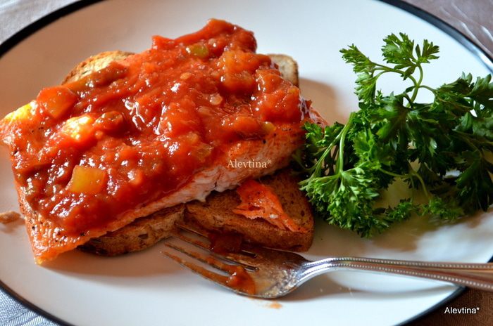 Семга с манговой сальсой