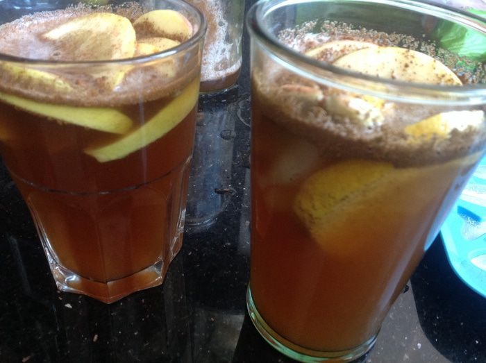 Коктейль яблочный с корицей