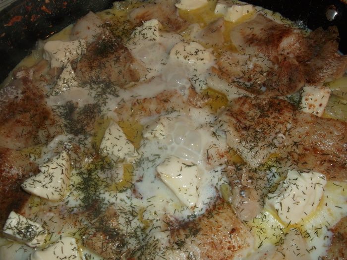 Рыбка в соусе из плавленых сырков