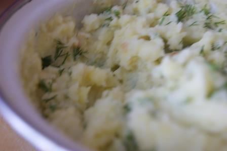 Запеканка с куриным филе, грибами и картофельным пюре