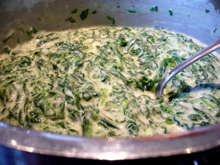 Похлебка с семгой и шпинатом под домашним слоеным тестом &amp;quot;Очарована, околдована&amp;quot;