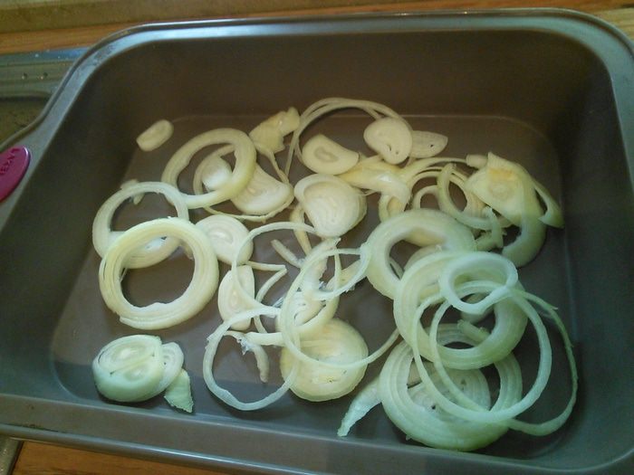 Свиные медальоны под сырным соусом