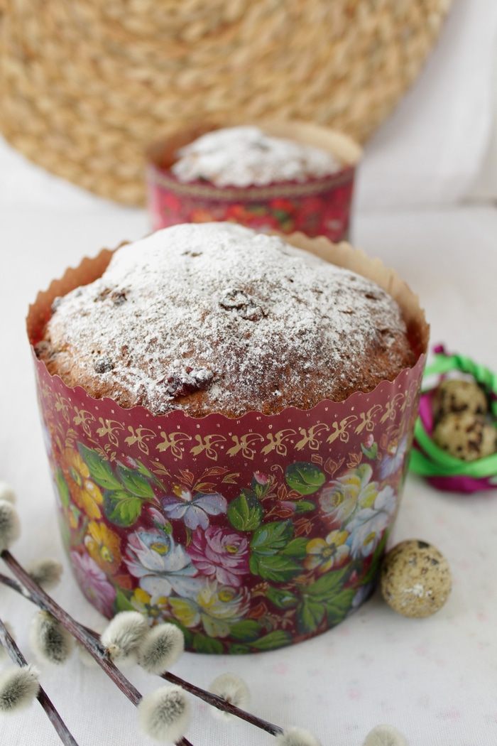 Кулич творожный с вяленой клюквой