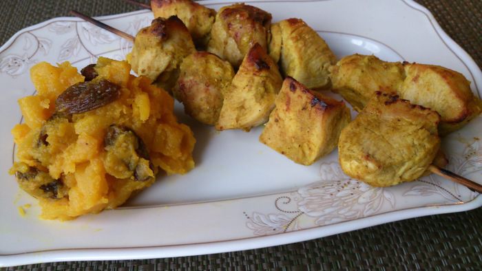 Шашлычки из куриной грудки в индийском стиле
