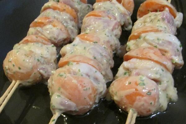 Шашлычки из курицы с абрикосами в арахисово-кокосовом маринаде