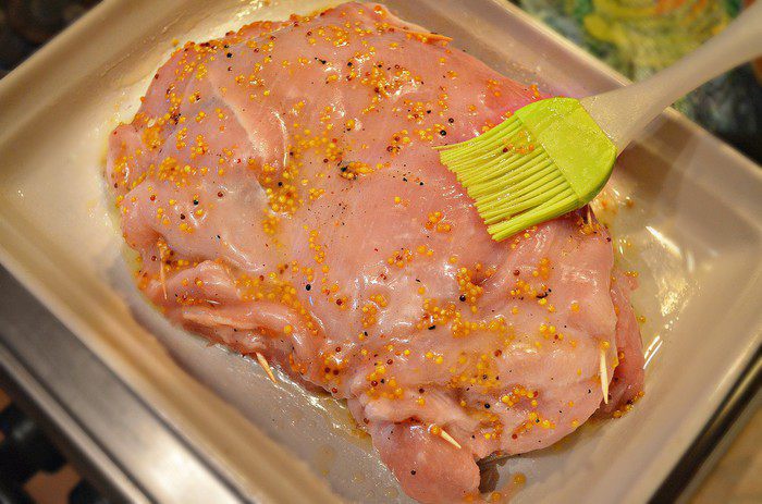 Филе индейки, фаршированное ежевикой и яблоками