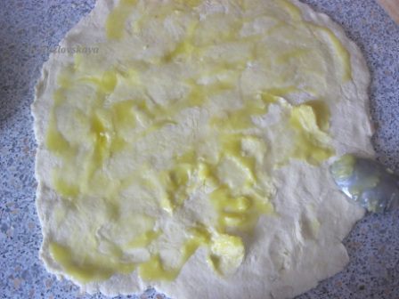 Кифлики слоеные (на виски)