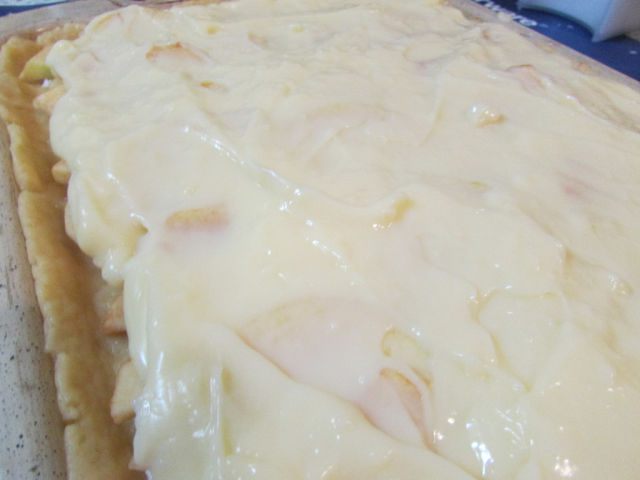 Яблочный пирог с кремом