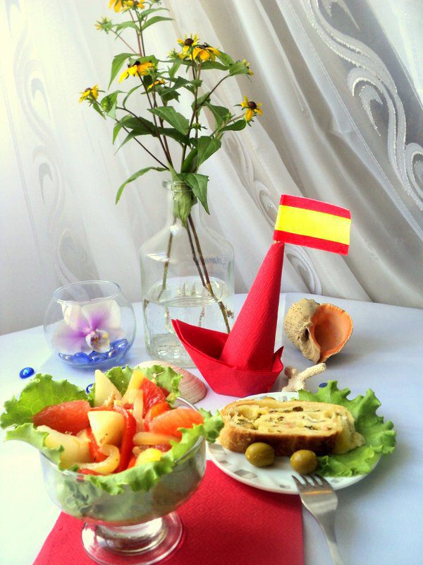 Грушевый салат со сладким перцем