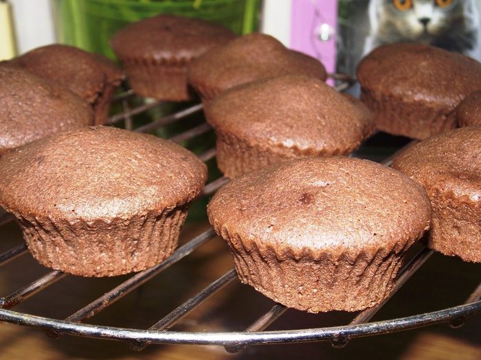 Шоколадные капкейки с кремом из сливочного сыра