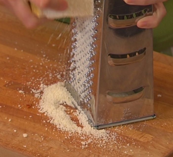 Паста с помидорами черри и красным песто 