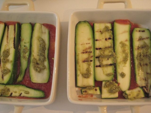 Пармиджана из цукини и филе индейки