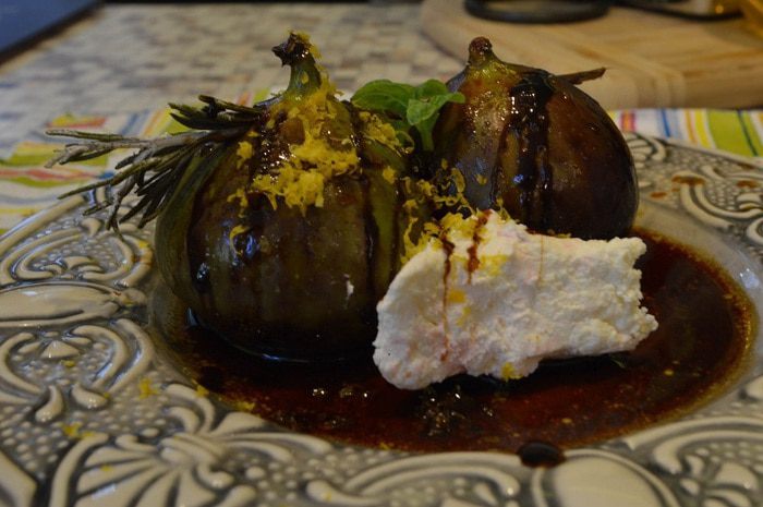 Шашлычки из инжира на розмарине 