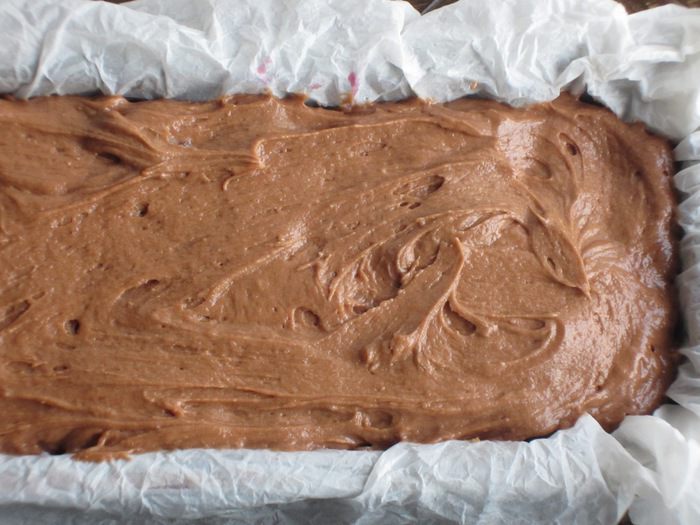 Шоколадный кекс с черешней