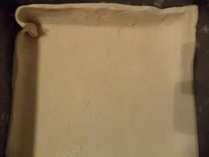 Пирог с шоколадно-ореховой начинкой