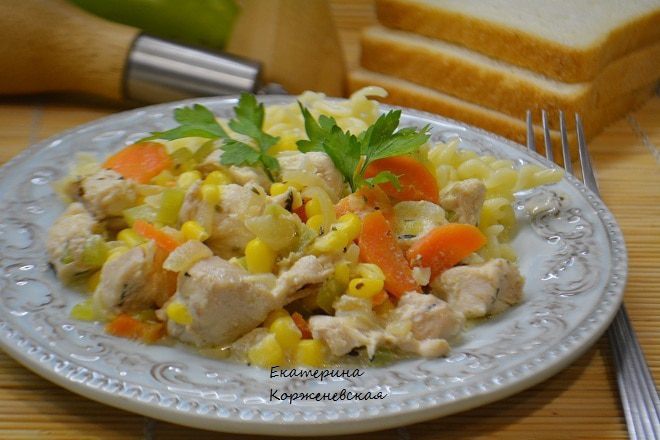 Изображение к рецепту Куриная грудка с овощами в сливочном соусе
