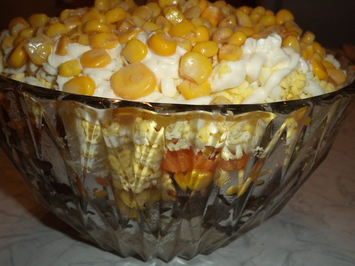 Салат &amp;quot;Праздничный&amp;quot; с черносливом, курицей и грибами