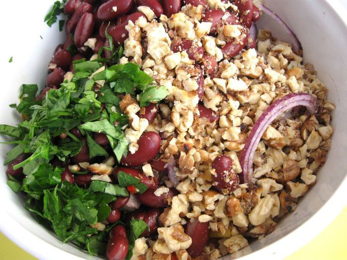    Салат «Тбилиси»