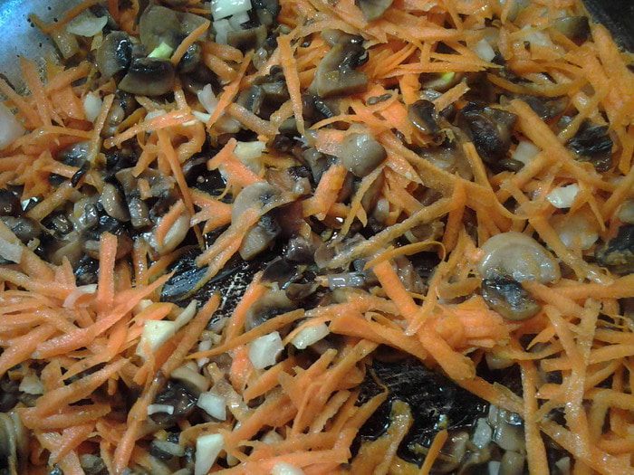 Блины с картофельно-грибной начинкой