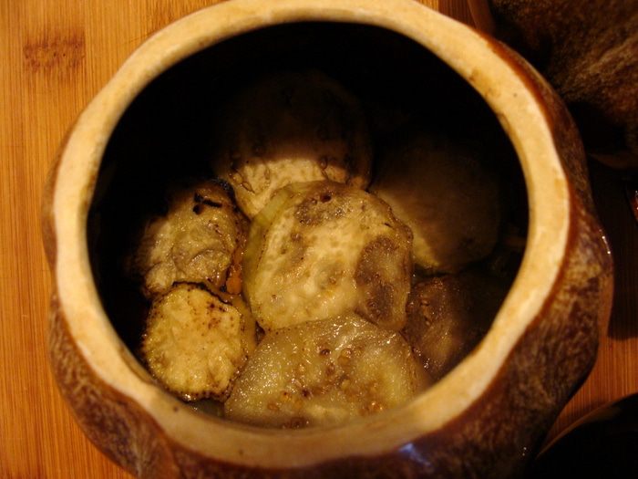 Баклажаны в горшочке