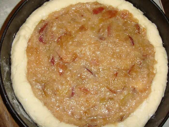 Пирог с яблоками в сливках