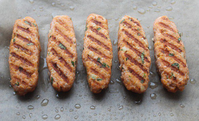 Кебаб из лосося  с тархуном и винным соусом