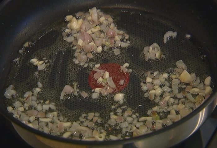 Запеканка из макарон с горошком, цукини и творогом 