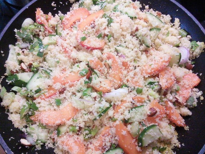 Салат с кус-кусом и шашлыки из индейки 