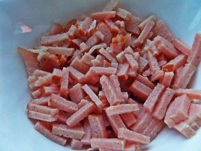Блины с ветчиной, запечённые под сыром