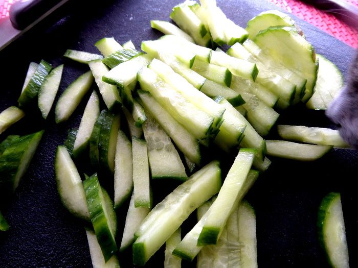 Салат с молодой картошкой и ветчиной