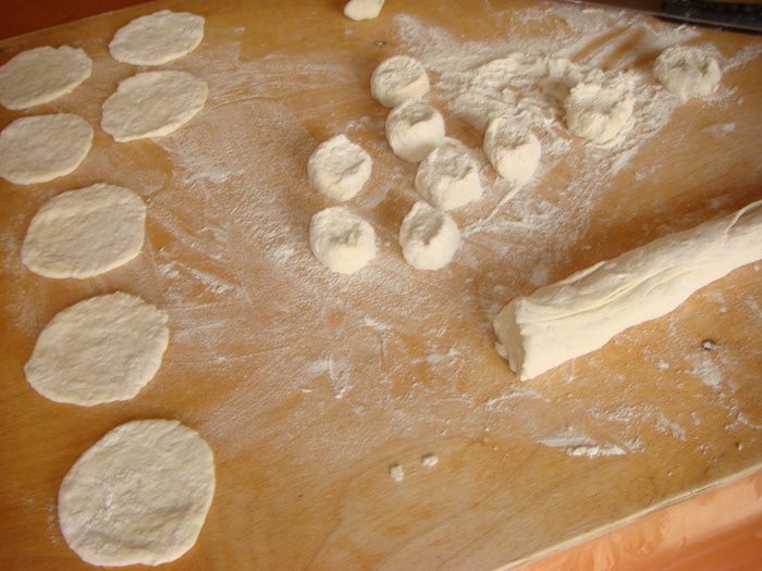 Вареники с вишней на пару