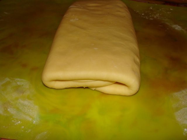 Мини-торт &amp;quot;Яблоневый цвет&amp;quot; + рецепт слоеного бездрожжевого теста