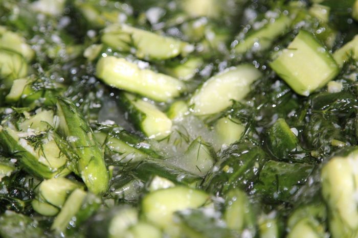 Консервируем огурцы