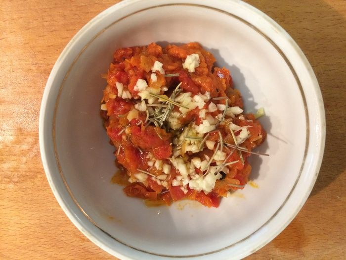 Филе трески с картошкой и шпинатом 