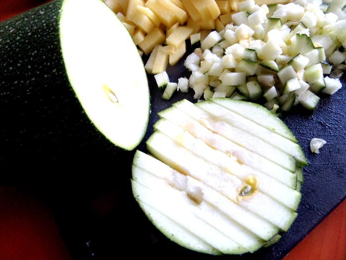 Суп на курочке с овощами и макаронами