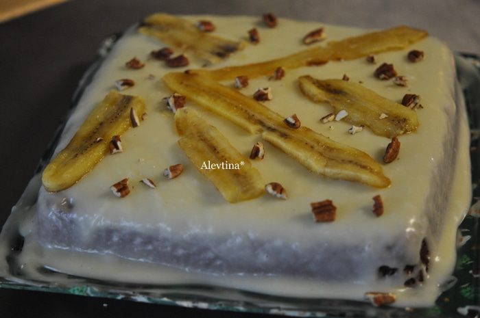 Банановый кекс с глазурью