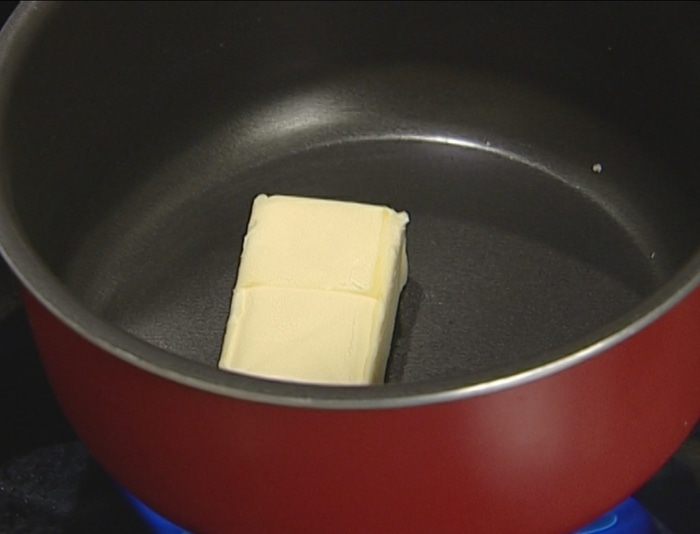 Пирожки со шпинатом, курицей и кедровыми орешками