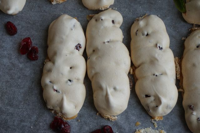 Пирожное &amp;quot;Клюквенное безе&amp;quot;