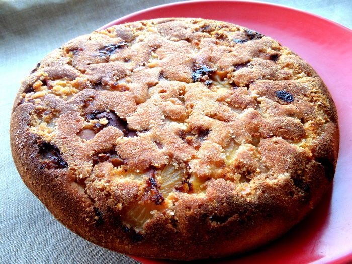 Шарлотка с нектаринами