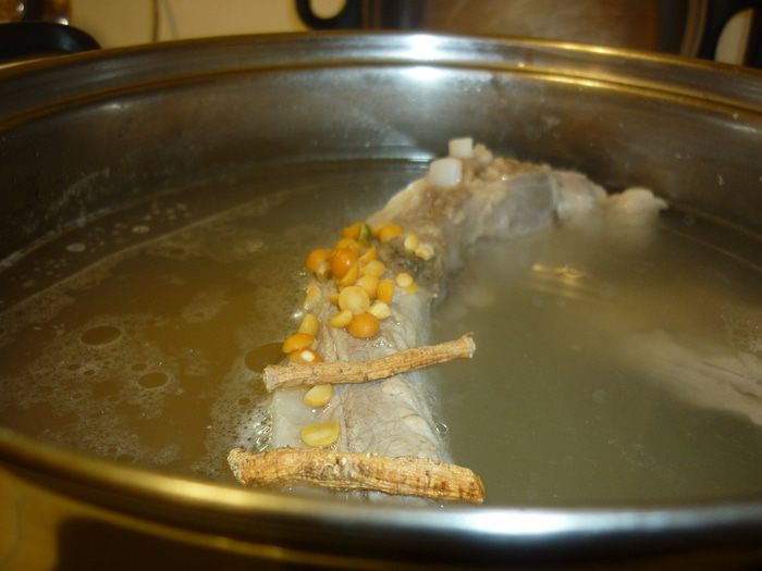 Бабушкины щи из квашеной капусты с горохом