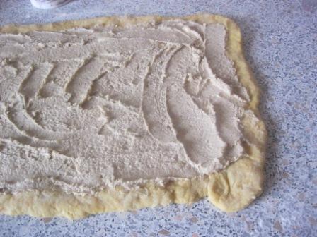 Сдобные тыквенные булочки с корицей